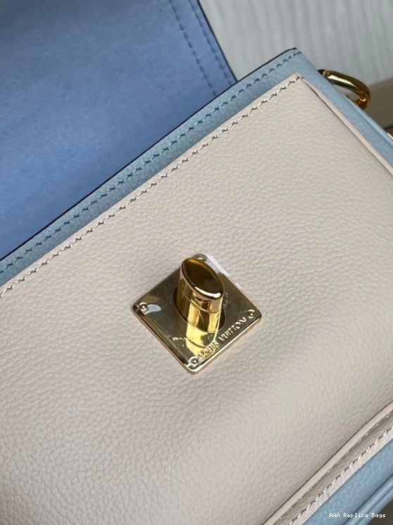Aaa replica ru LOCKME LOUIS VUITTON TENDER 0806